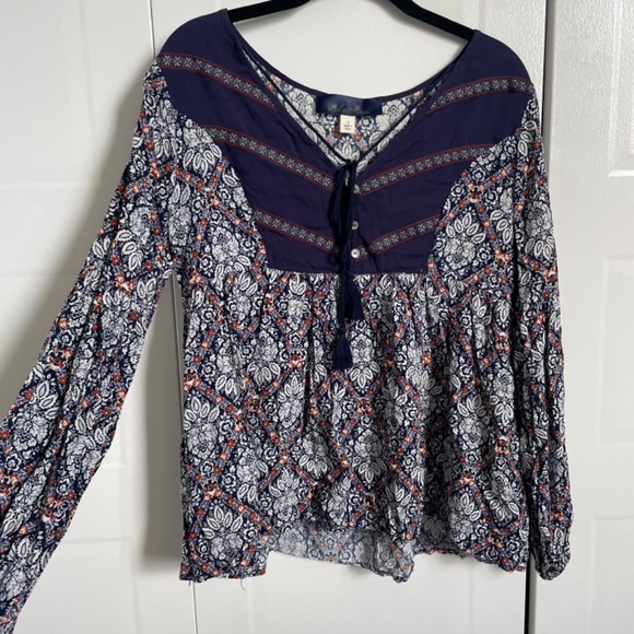Long sleeve flowy printed top - Picture 4 of 6